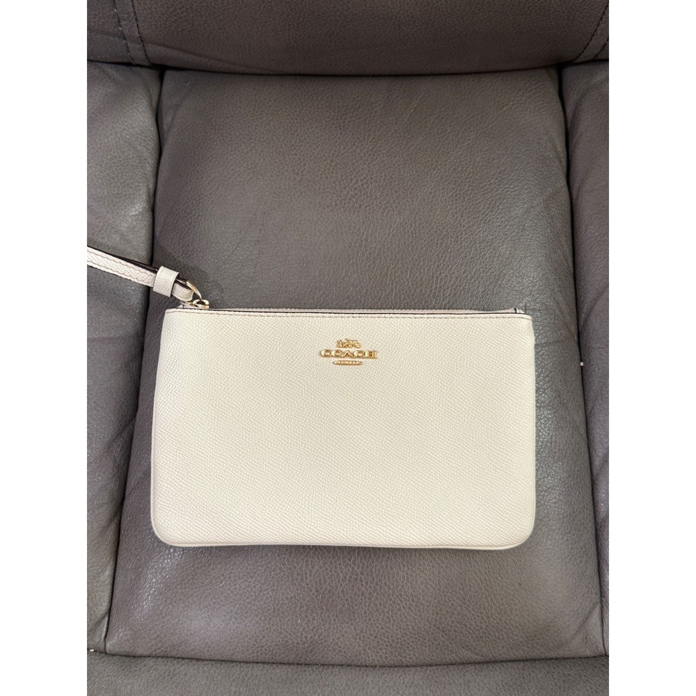 Coach Corner Zip Wristlet in Chalk White Crossgrain Leather Gold Logo F58032